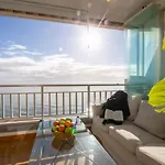 Super Exclusive With Free Parking 公寓