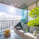 Super Exclusive With Free Parking 公寓