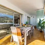 Super Exclusive With Free Parking 公寓 丰希罗拉