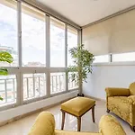 Super Exclusive With Free Parking * 丰希罗拉