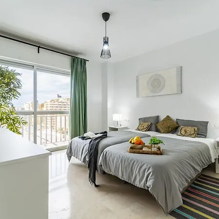 Super Exclusive With Free Parking 푸엔히롤라