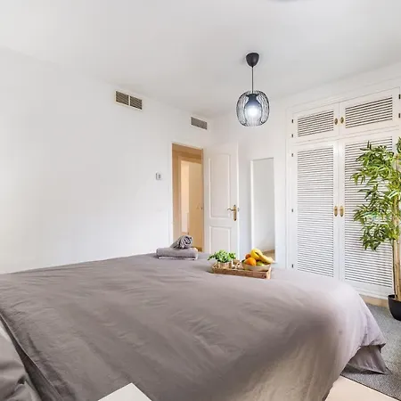 아파트 Super Exclusive With Free Parking *