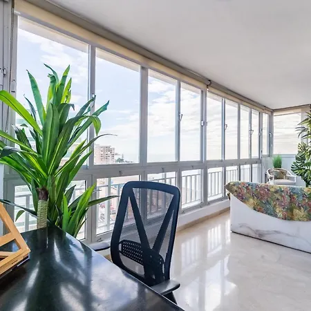 Super Exclusive With Free Parking 푸엔히롤라