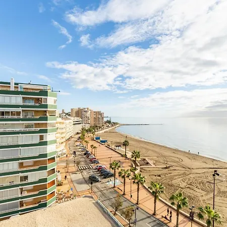 Super Exclusive With Free Parking 아파트 푸엔히롤라