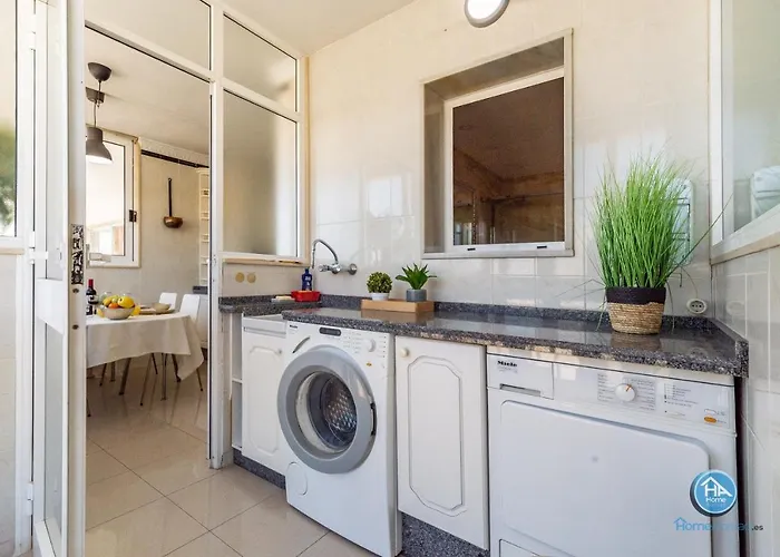 Super Exclusive With Free Parking Apartament