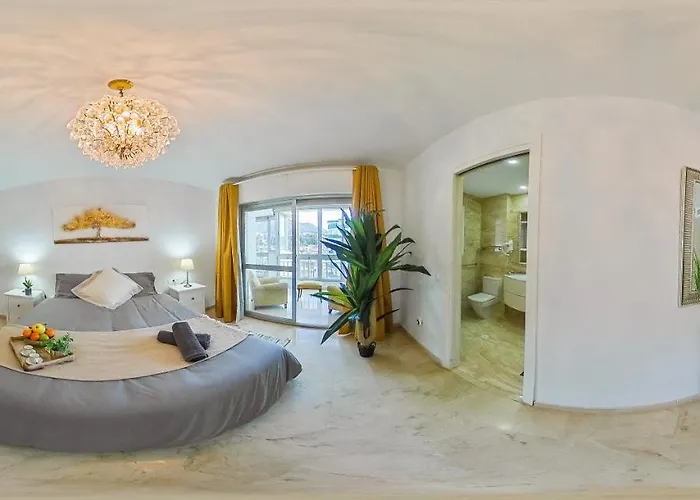 Super Exclusive With Free Parking * Fuengirola