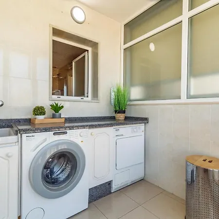 Super Exclusive With Free Parking فوينخيرولا