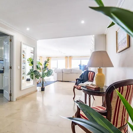 Super Exclusive With Free Parking شقة *