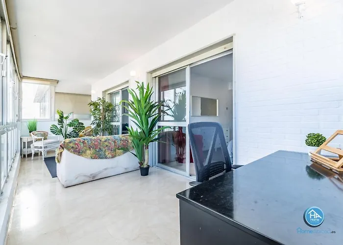 Super Exclusive With Free Parking Apartment *