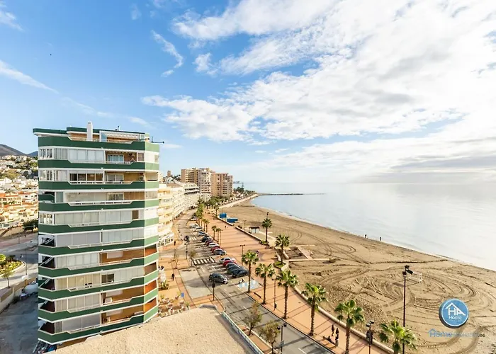 Super Exclusive With Free Parking Apartment Fuengirola