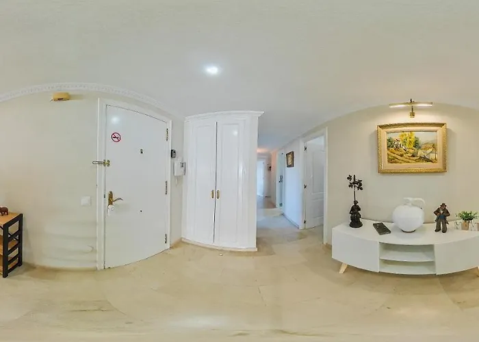 Super Exclusive With Free Parking Fuengirola